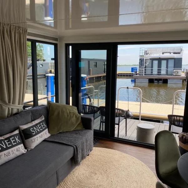 SeaYou House boat, hotel in Offingawier