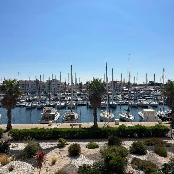 Le Tramontane ,draps et serviettes non inclus, hotell i Port Leucate