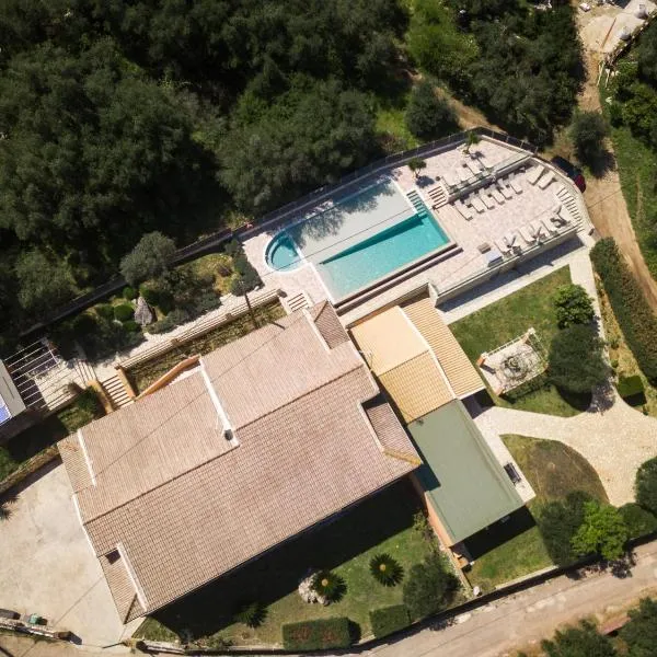 Pyramid City Apartments, hotel in St. Spyridon Corfu