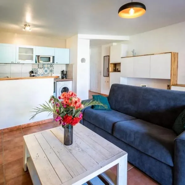 coconut beach citerne Gwada breizh – hotel w mieście Le Gosier