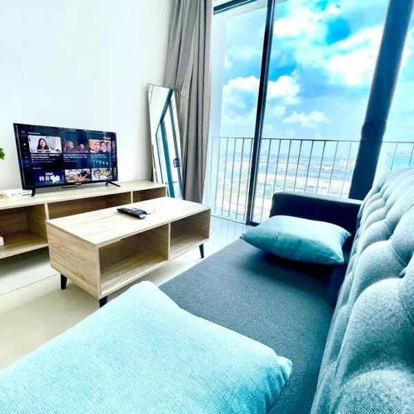 R 1-5Pax Cozy Home SetiaAlam 100mpsWifi&TV Trefoil, hotel in Setia Alam