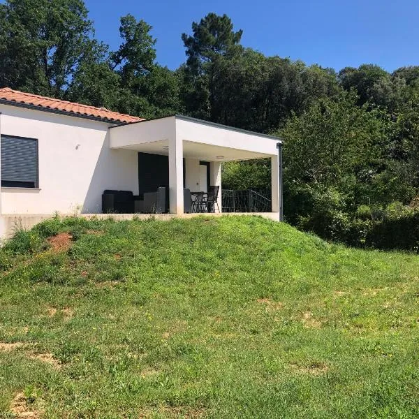 Maison entière pour 6 personnes dans les Cévennes, hotel v destinácii Cendras