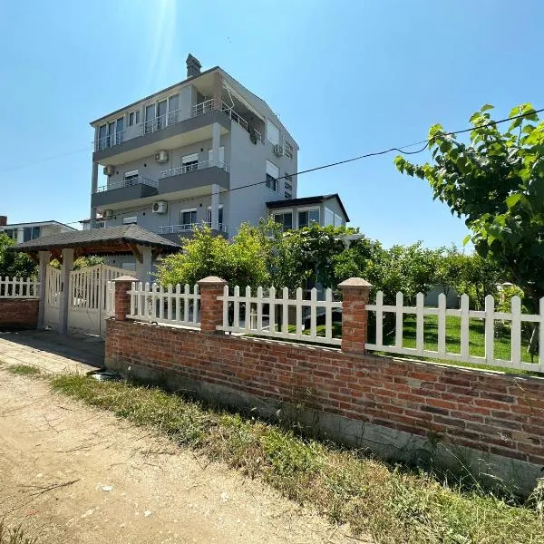 Lalzi Rental apartments, hotel v destinaci Durrës