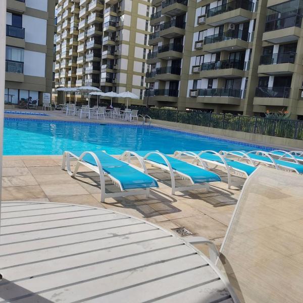 BARRA BELLA PRAIA RESIDENCE - Internet 550mb -TV -AR - Frente Praia - Piscina Climatizada -HomeOficce - Opção de Café da manhã - Foto 2