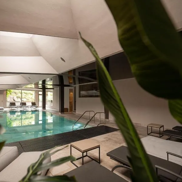 Hotel Pollinger, hotel u gradu Merano