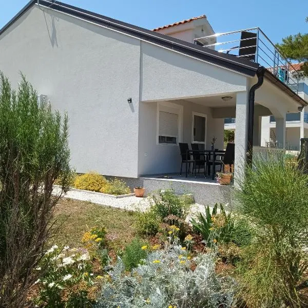 APARTMAN BILI GALEB, hotel di Vir