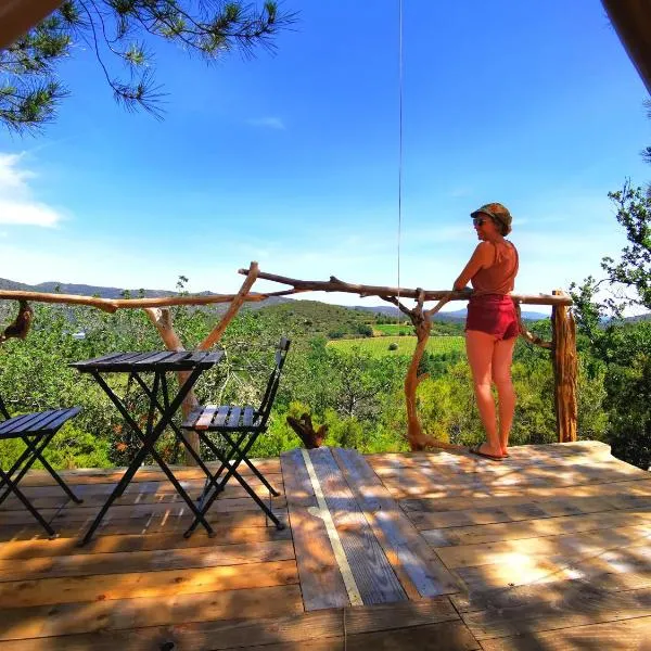 Grande Tente Tipi avec magnifique vue, hotel a Rigarda
