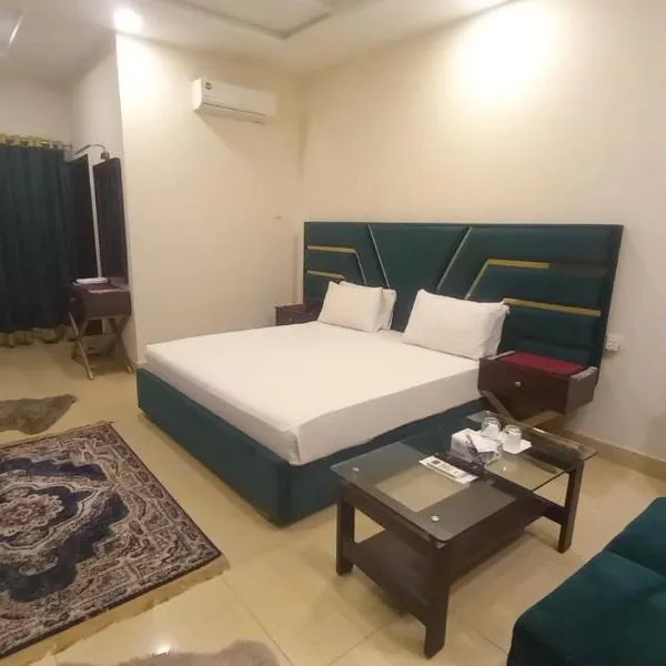Royalton Inn Hotel, hotell i Lahore
