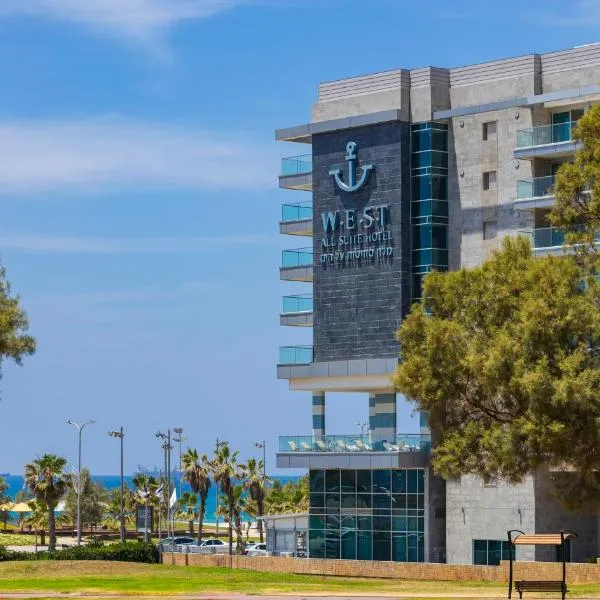 West All Suites Hotel Ashdod: Ashdod şehrinde bir otel