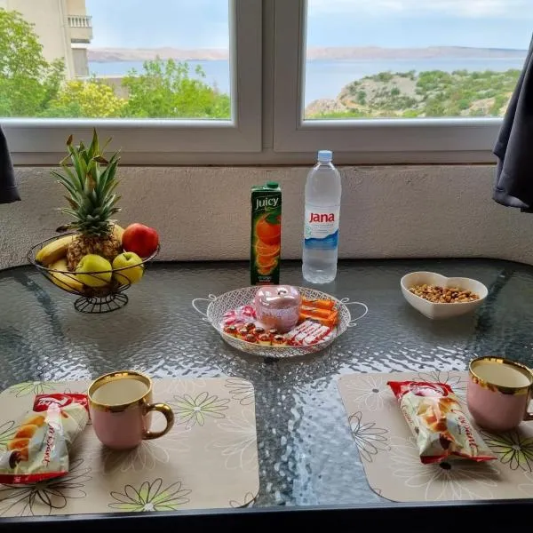 Apartmani 'Cvit', hotel v destinaci Karlobag