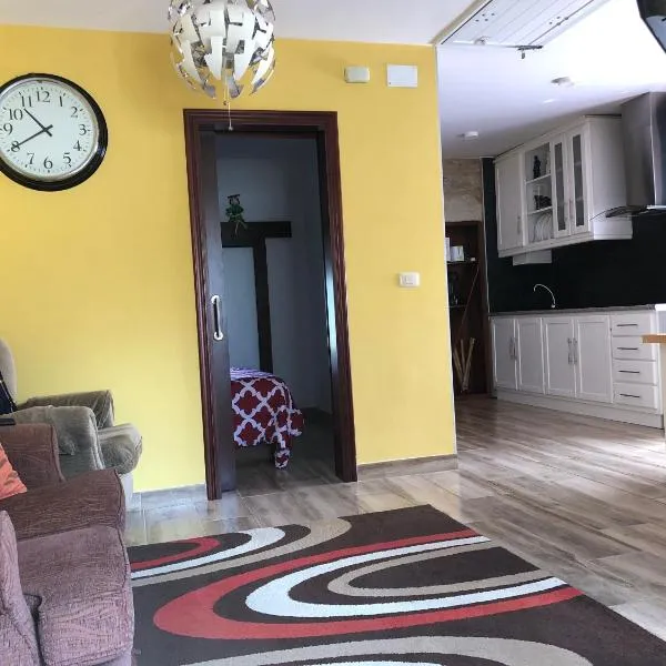Precioso apartamento Fina la Caprichosa en centro de Mondariz, hotel v destinácii Mondariz