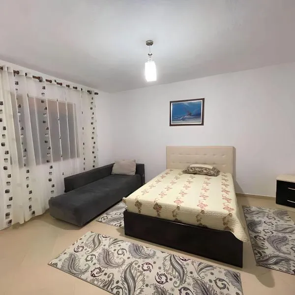 Guri Guest House, hotel v destinaci Pogradec