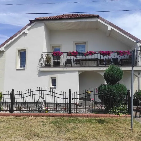 Pokoje gościnne Cuma, hotel in Łeba