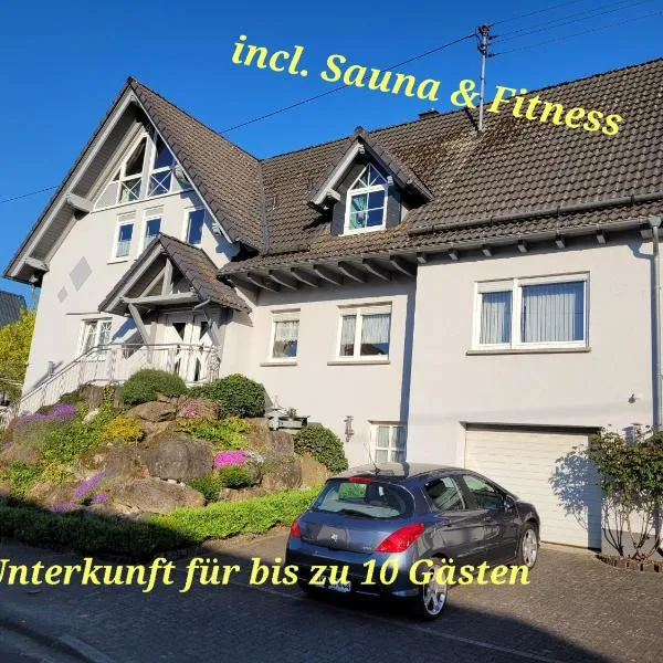 Ferienwohnung Fitness Entspannung Sauna im Westerwald, hotel in Derschen