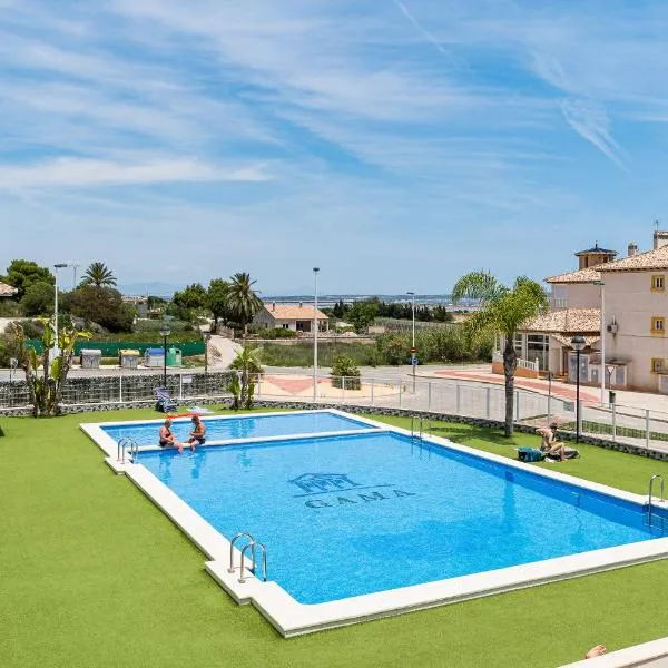 Playa del Pinet Apartment, hotell i La Marina