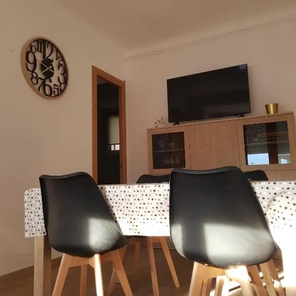 Fantàstic Pis a Oliana Alt Urgell Lleida Wifi, hotel v destinaci Oliana