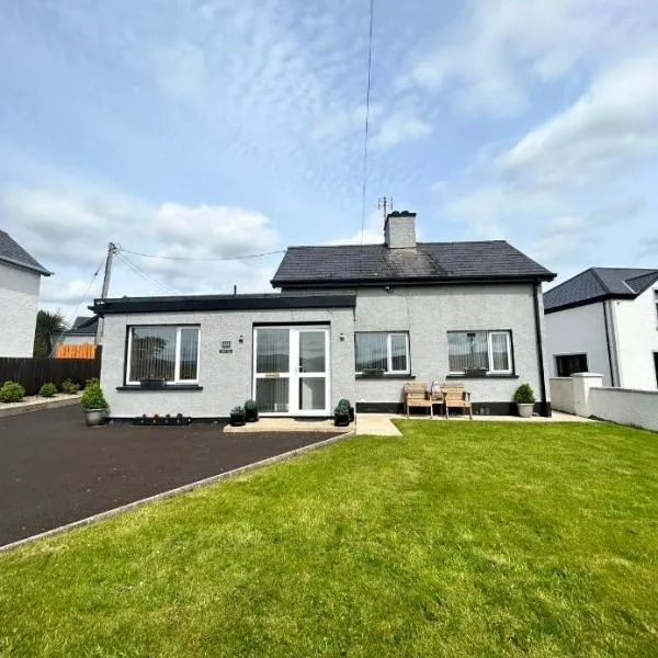 Eddies Lodge & Spa 3 bedroom cottage, hotel em Dungiven