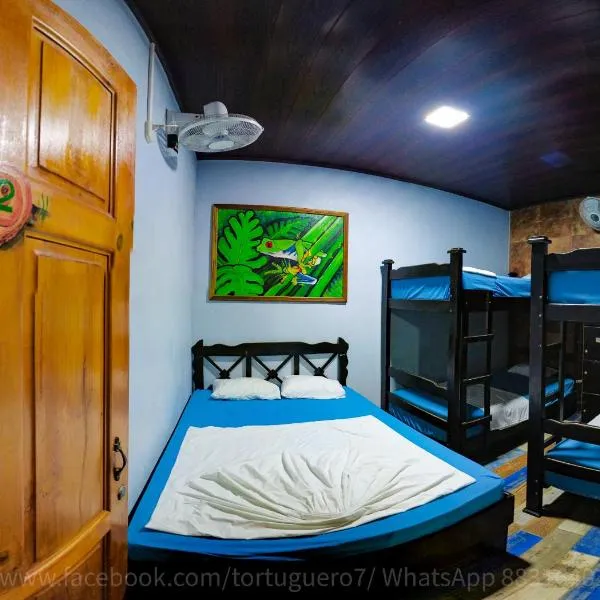 Hostel Tortuguero 7BackPackers, hotel v destinaci Tortuguero