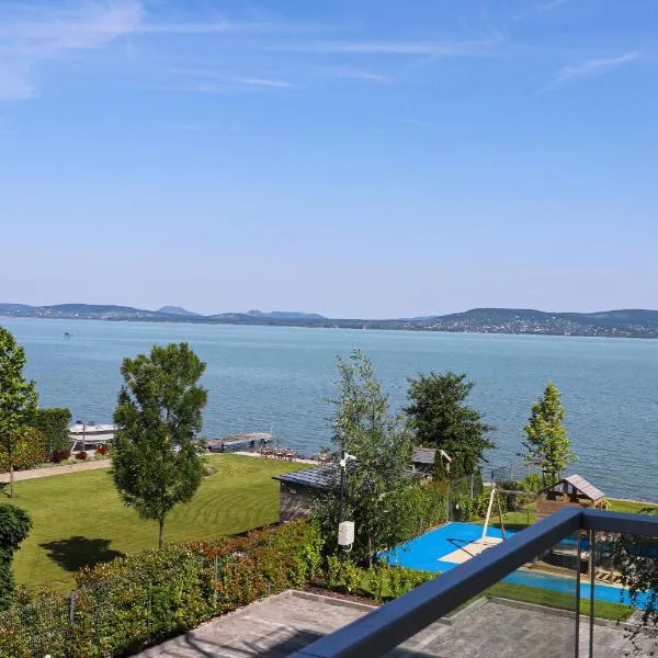 Platán Beach Apartman with lakeview, viešbutis mieste Balatonboglaras