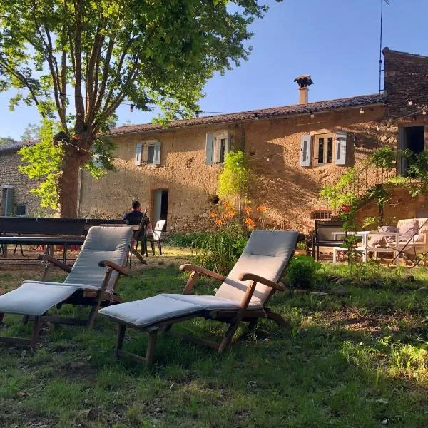 Le moulin du Rubeguet – hotel w mieście Saint-Julien-de-Cassagnas