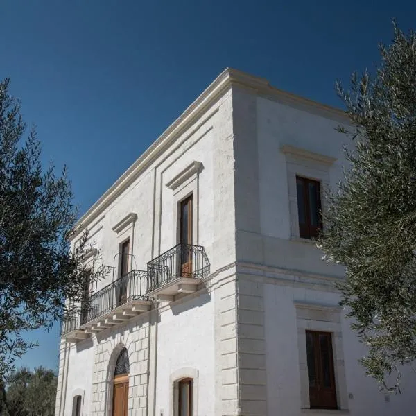 Villa Pesce 1820 Residenza d'Epoca & SPA，卡諾薩迪普利亞的飯店