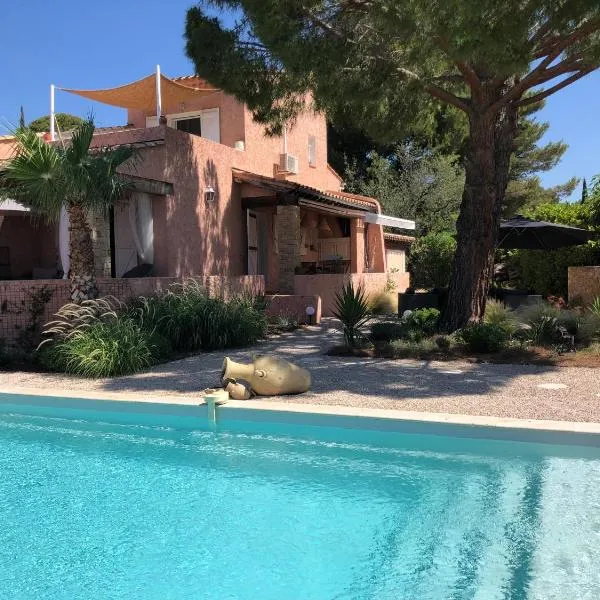 Villa les 3 lumières 8-10 personnes, Clim, piscine à proximité des plages, hotel v destinácii La Ciotat