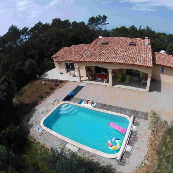Villa en Provence Verte, hotel v destinaci Carcès