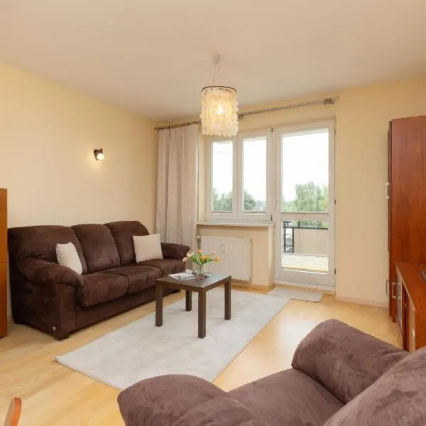 Spacious & Quiet 1 Bedroom Apartment in Pruszków by Renters, hotel a Pruszków