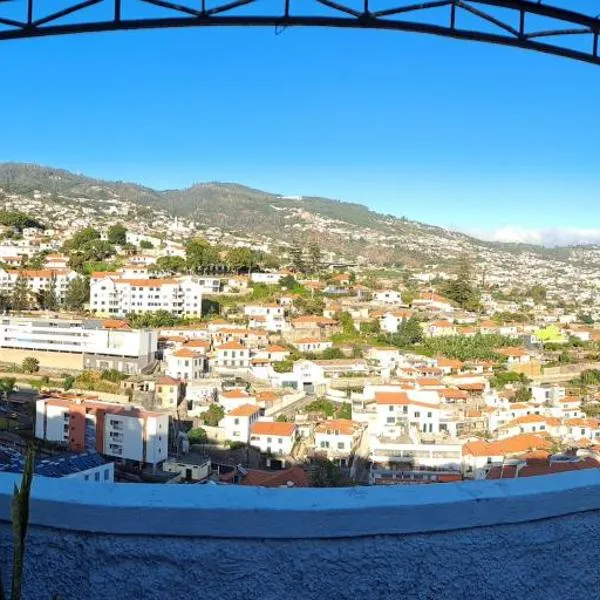 Chalé Funchal - City view, hotelli Funchalissa