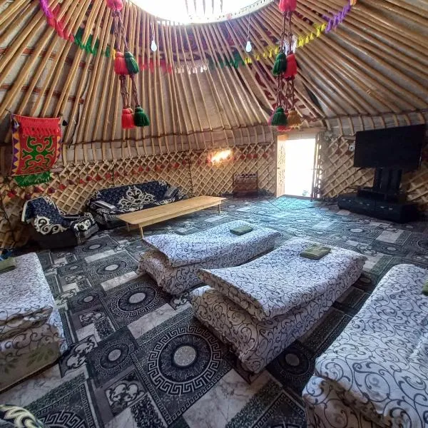 Karakol Yurt Village、Altynarasanのホテル