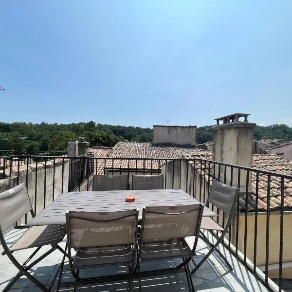 Appartement avec terrasse, climatisation et parking privé !, hótel í Le Teil