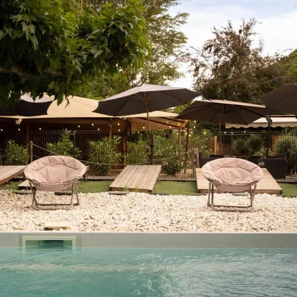 SUZE LUXE NATURE, hotel v destinácii Suze-la-Rousse