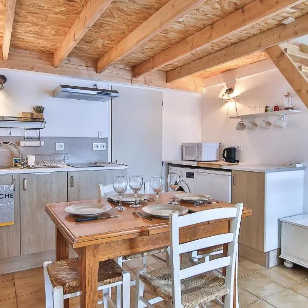 Studio Le Petit Julien, hotel v destinácii Saint-Julien-des-Landes