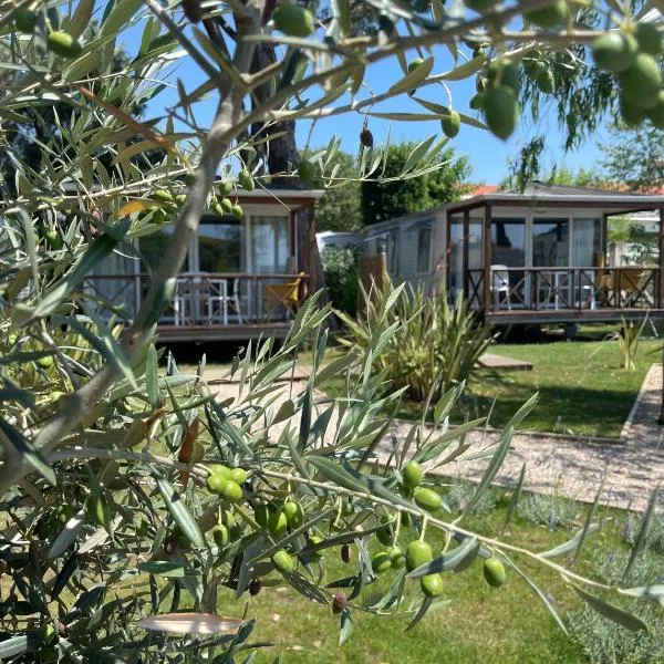 Camping Les Cigales, hotel v destinaci Mandelieu-la-Napoule