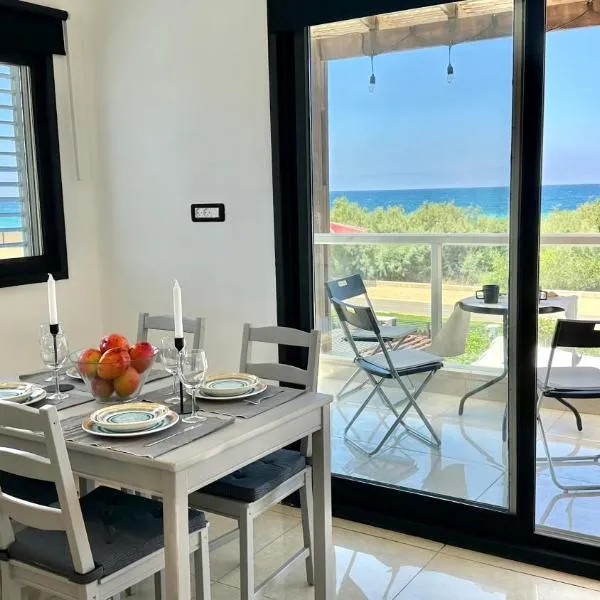 GW951 Gugel Waves Amazing Seaview Apartments, hotel v destinaci Naharija