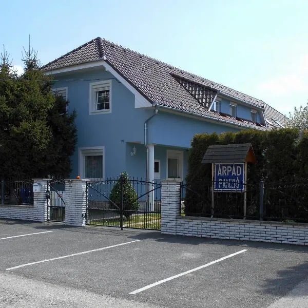 Árpád Panzió, hotel in Győr