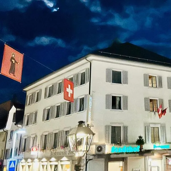 Hotel Stadthof Glarus，格拉魯斯的飯店