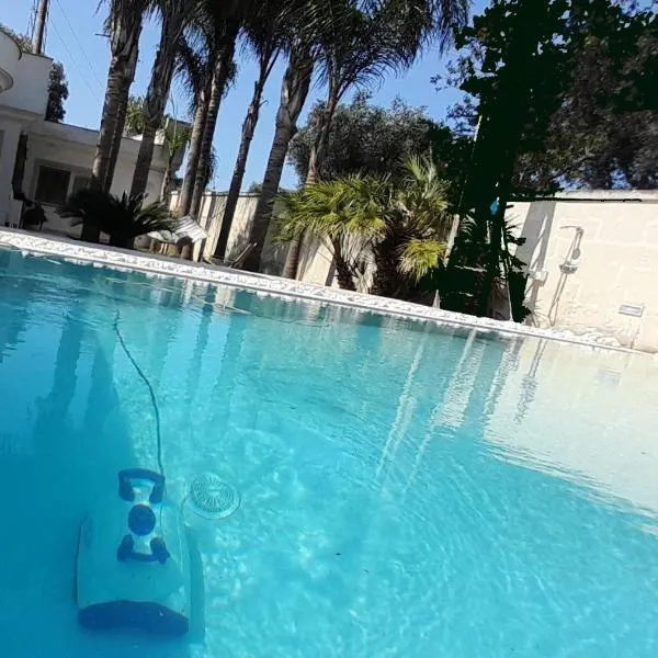 Villa con piscina Aria di sole, hotel in Francavilla Fontana
