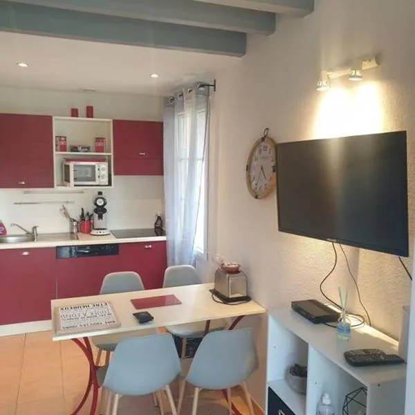 Viesnīca Agréable Villa en petite Camargue 35 m2 WIFI pilsētā Gallargues-Le-Montueux