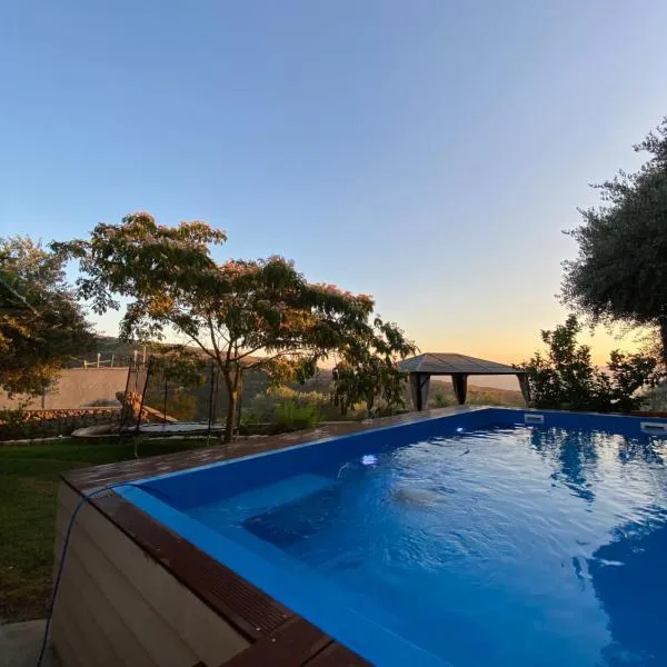 The Sky Zimmer, hotel v destinaci Ein Kinya