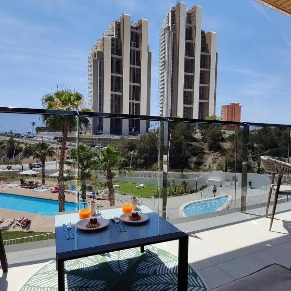 SUNSET WAVES relax apartment โรงแรมในเบนิดอร์ม