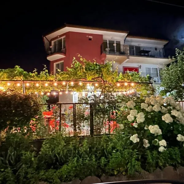 Amirov Garden - Free parking & Free beach area, hotel in Kranevo