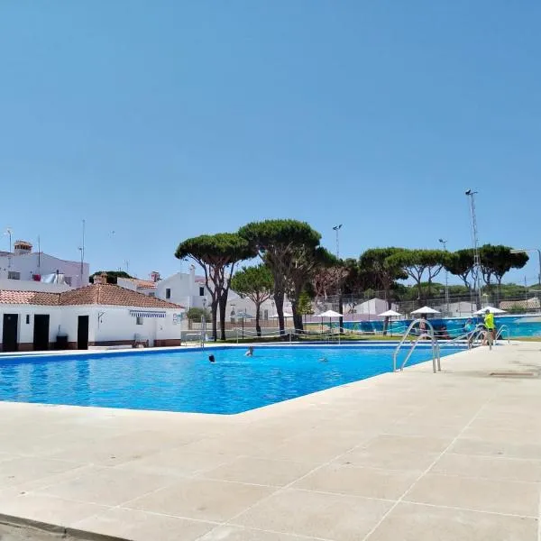 Duplex Las Torres La Barrosa 3Beds - A 700m de la playa, hotel en Chiclana de la Frontera