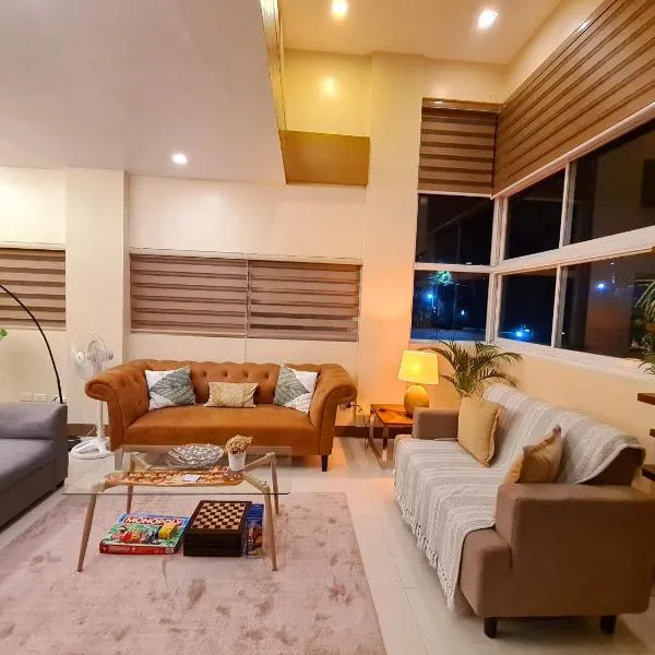 Serenity Home near Ayala Malls Serin, hotel v destinaci Tagaytay