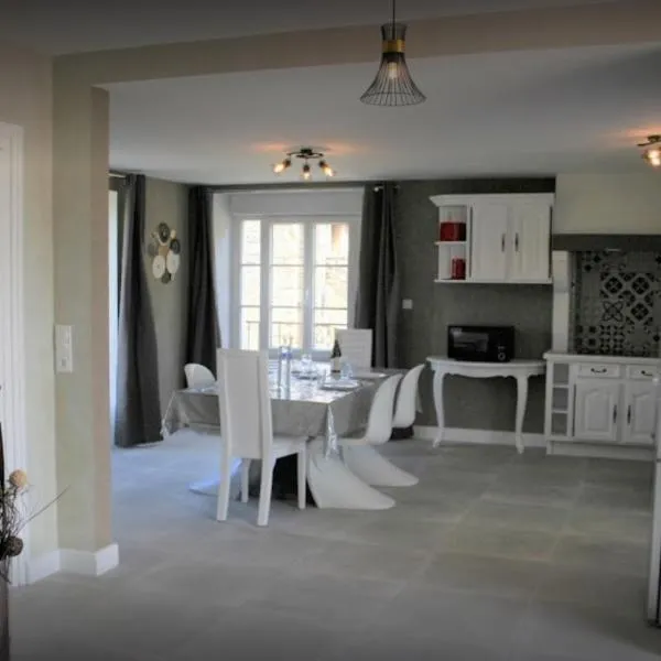 Maison tout confort pour 4 à 6 dans village paisible, hotel in Argenteuil-sur-Armançon
