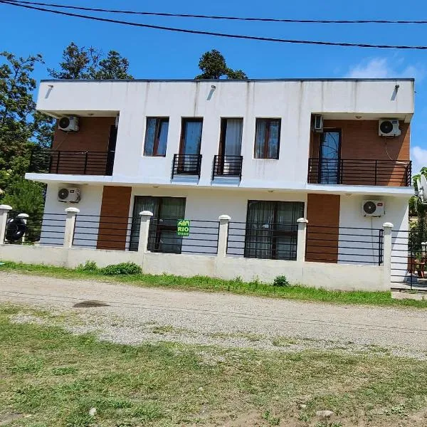 Rio cottage apartment, hotel v destinaci Ureki