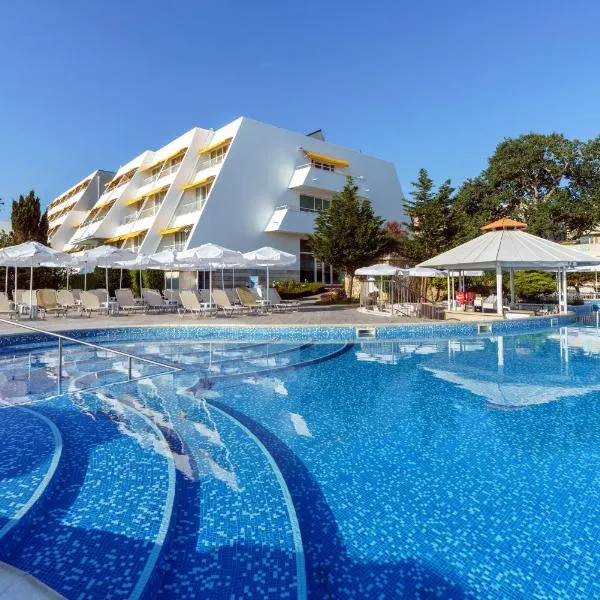 AluaSun Helios Beach - All Inclusive: Obzor'da bir otel