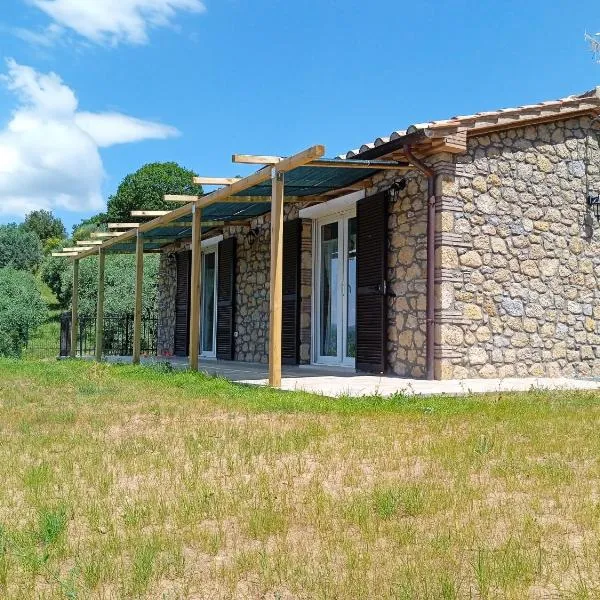 Casa vacanze in pietra Il Nibbio Reale, hótel í Semproniano