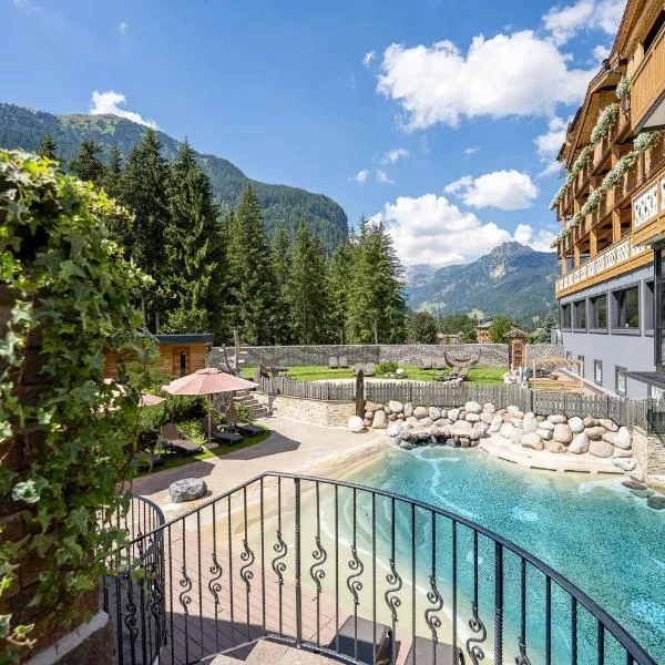Croce Bianca Leisure & Spa Hotel、カナツェーイのホテル