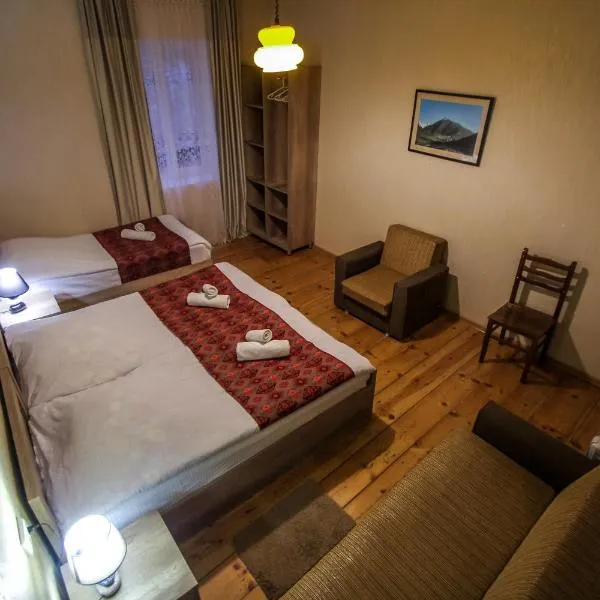 house by the river, hotel v destinaci Mestia